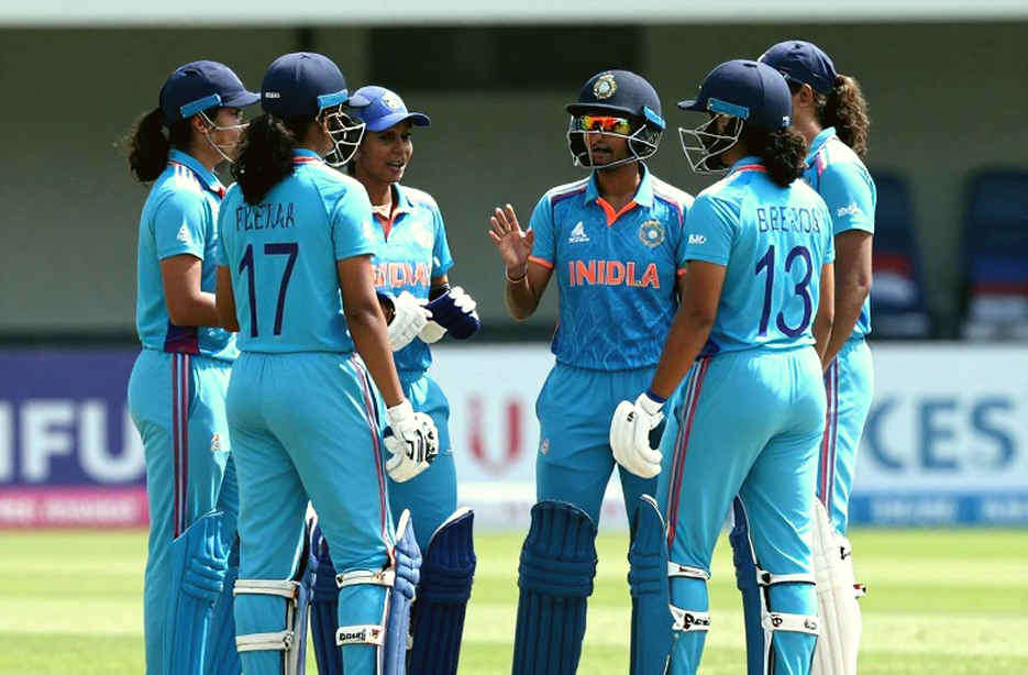 পাওয়ারপ্লের নীরবতা: টি-টোয়েন্টি বিশ্বকাপ চক্রে বাংলাদেশের ব্যাটিং ধাঁধাঁ
