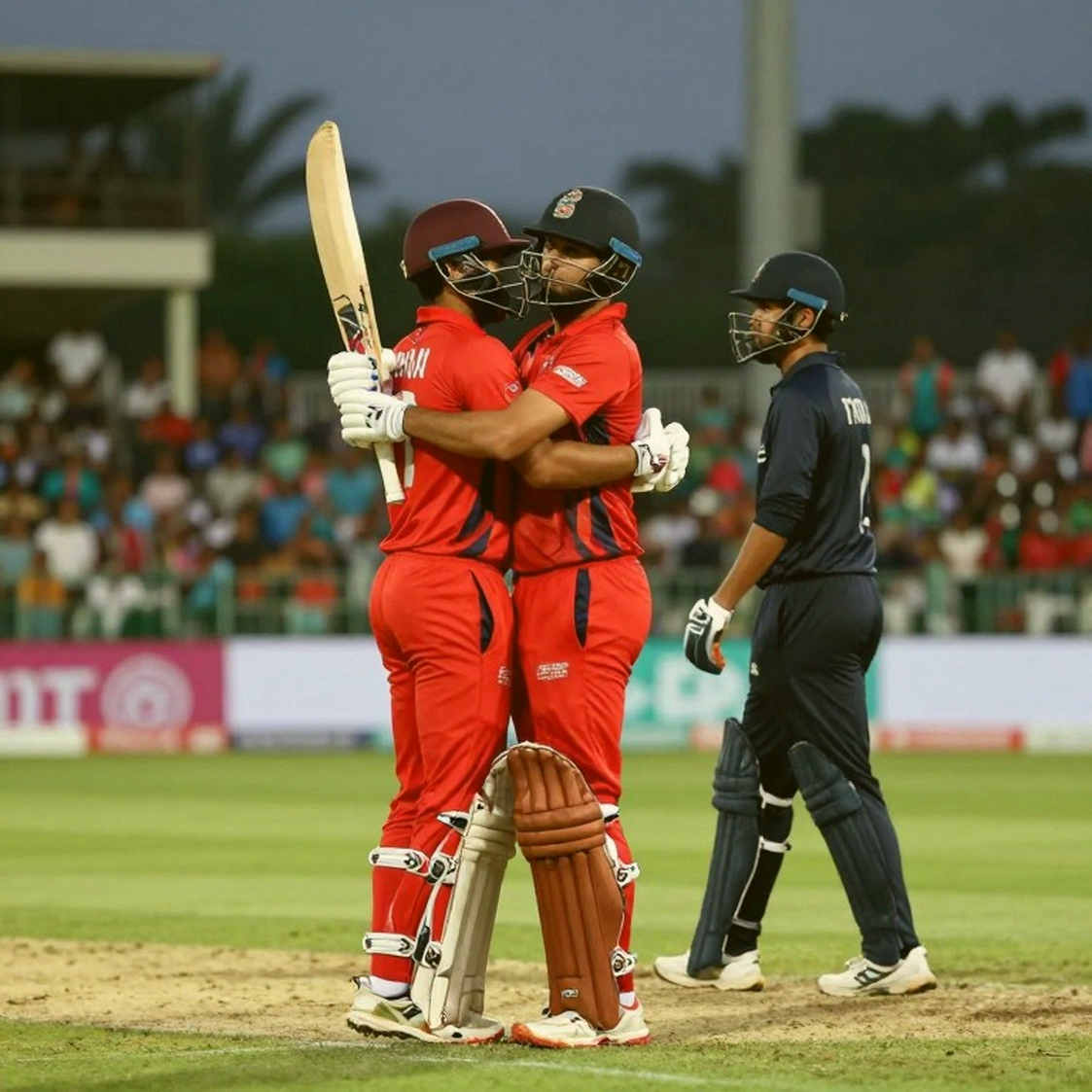 ডারবানে ২১৪ রানের জয়: কামিন্সের 'গ্রিট' কি প্রক্রিয়ার প্রমাণ, নাকি প্রত্যাশার ফ্রেমিং?