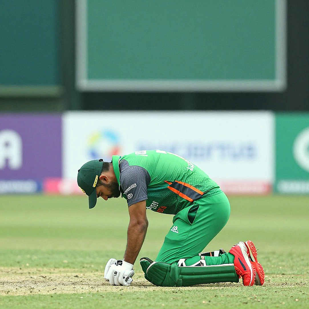 শূন্য তথ্যবিন্দুর সাক্ষ্য: ক্রিকেট ডেটা পাইপলাইনে ব্লকচেইন কী সারায়, আর কী সারায় না