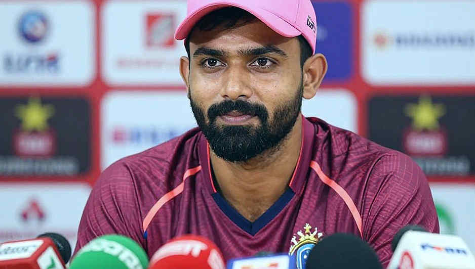 এক বছর অধিনায়ক, তারপর বিদায়: জেমস অ্যান্ডারসনের ২৫ বছরের ল্যাঙ্কাশায়ার অধ্যায় শেষ হলো যে যুক্তিতে